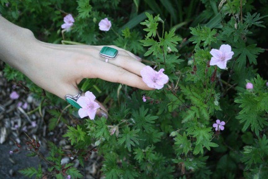 Iroquoise - Wholesale Cocktail/Statement Ring - Vintage Square Ring in Malachite and 925 Silver2