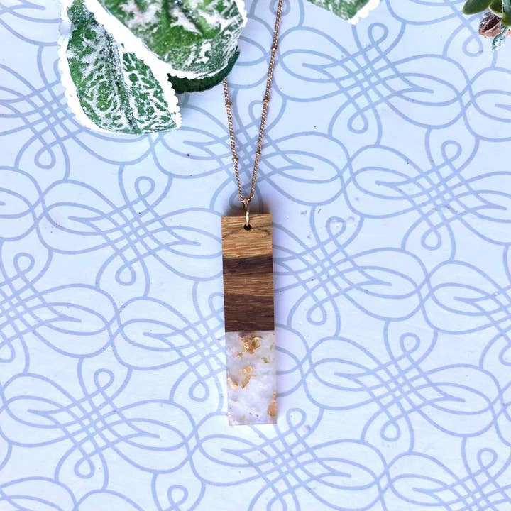 Halskette aus Holz und Harz für den Großhandel von Wonderfully Fashioned