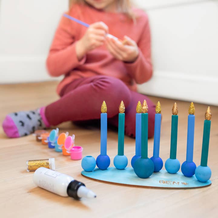 Hanukkah Kits – wholesale DIY craft kit – Child – DIY Hanukkah Menorah Kit – Kids’ Wooden Craft Activity5