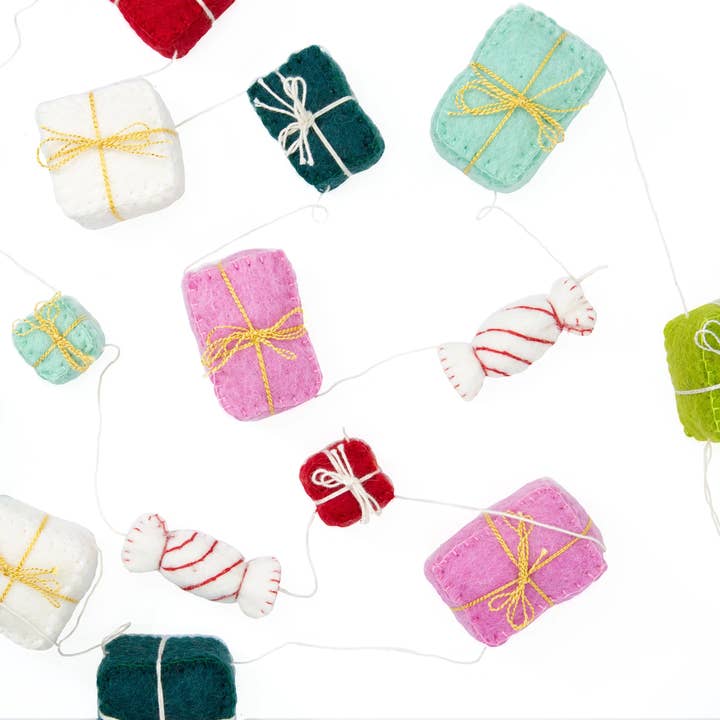 Global Goods Partners - Wholesale Bunting/Garland - Felt Gift Package Presents Garland4