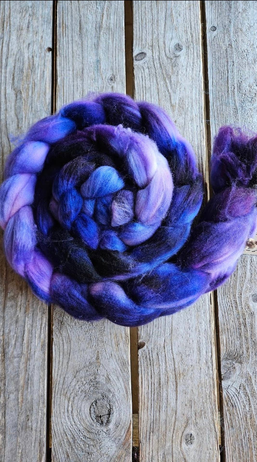 Koigu Wool Designs - Venta al por mayor Hilos - Trenzas Roving de fibra y merino1