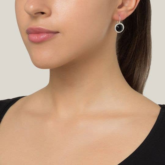 Gloria Mago – Großhandel Ohrhänger – Schwarzer Swarovski-Kristall-Ohrstecker1