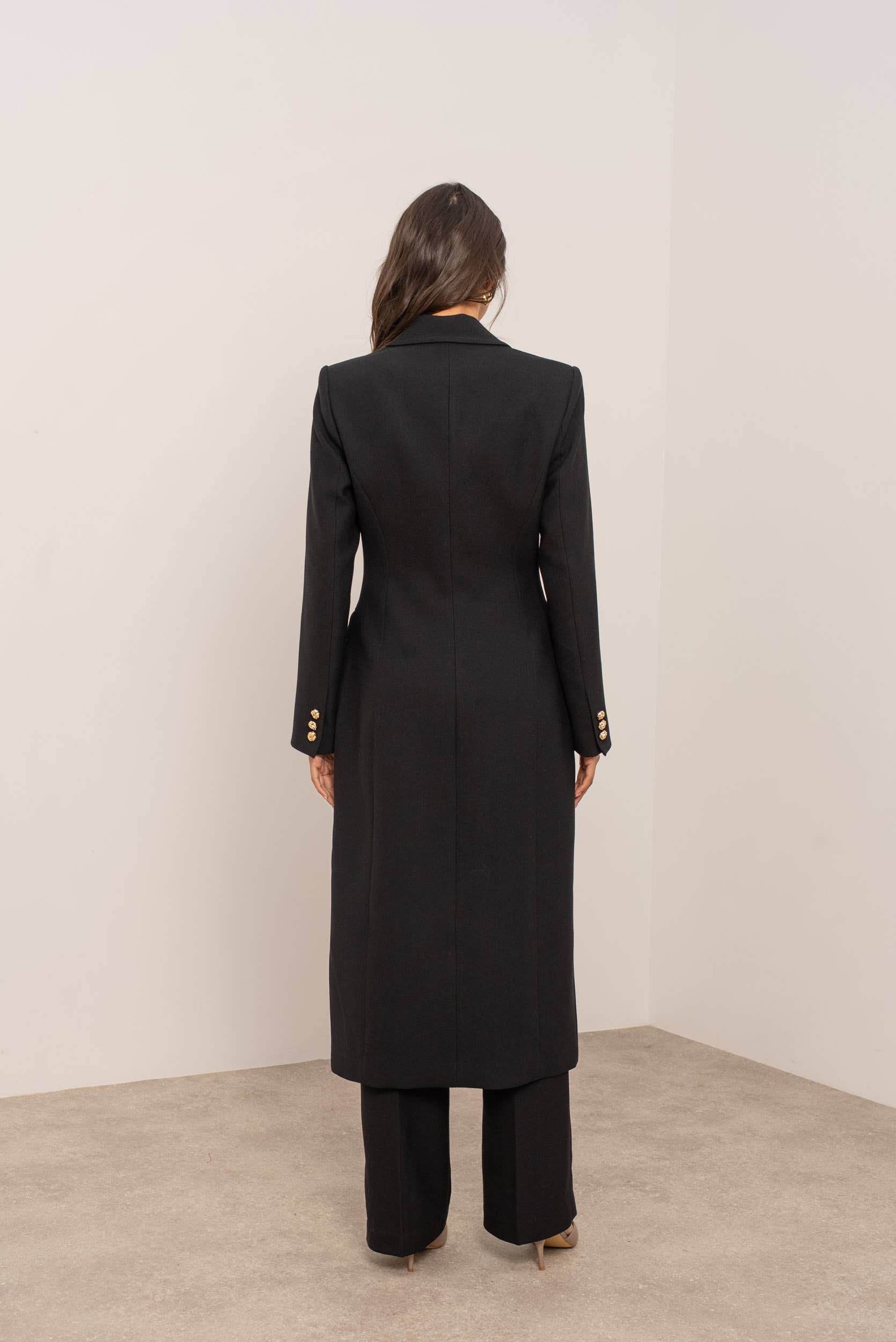 Attentif Paris - Vente Manteau – femme - [Thick] Manteau long à coupe ajustée orné de boutons dorés18