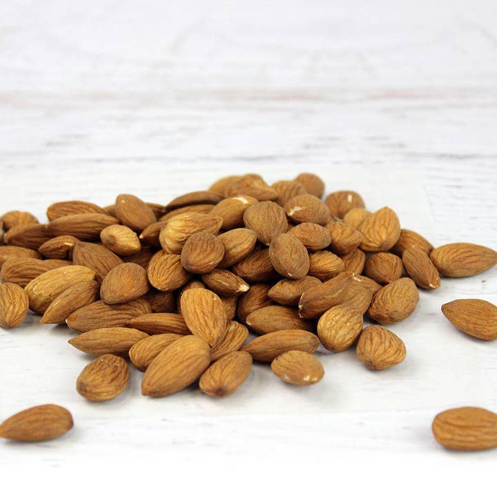 Amandes entières naturelles 1kg Almondena pour la vente par Almondena