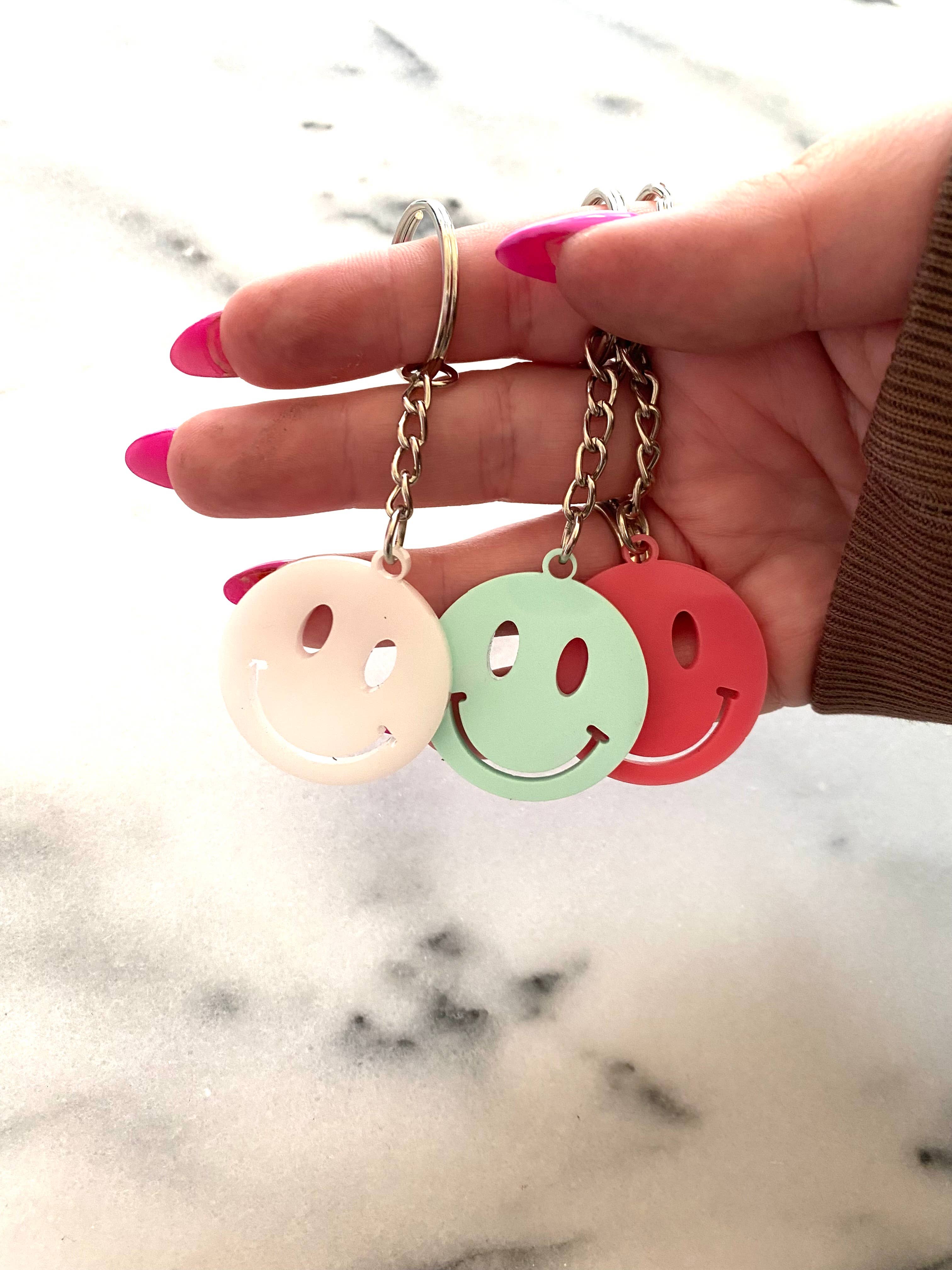 Luxe designs – Großhandel Schlüsselanhänger – Damen – Retro Smiley Schlüsselbund6