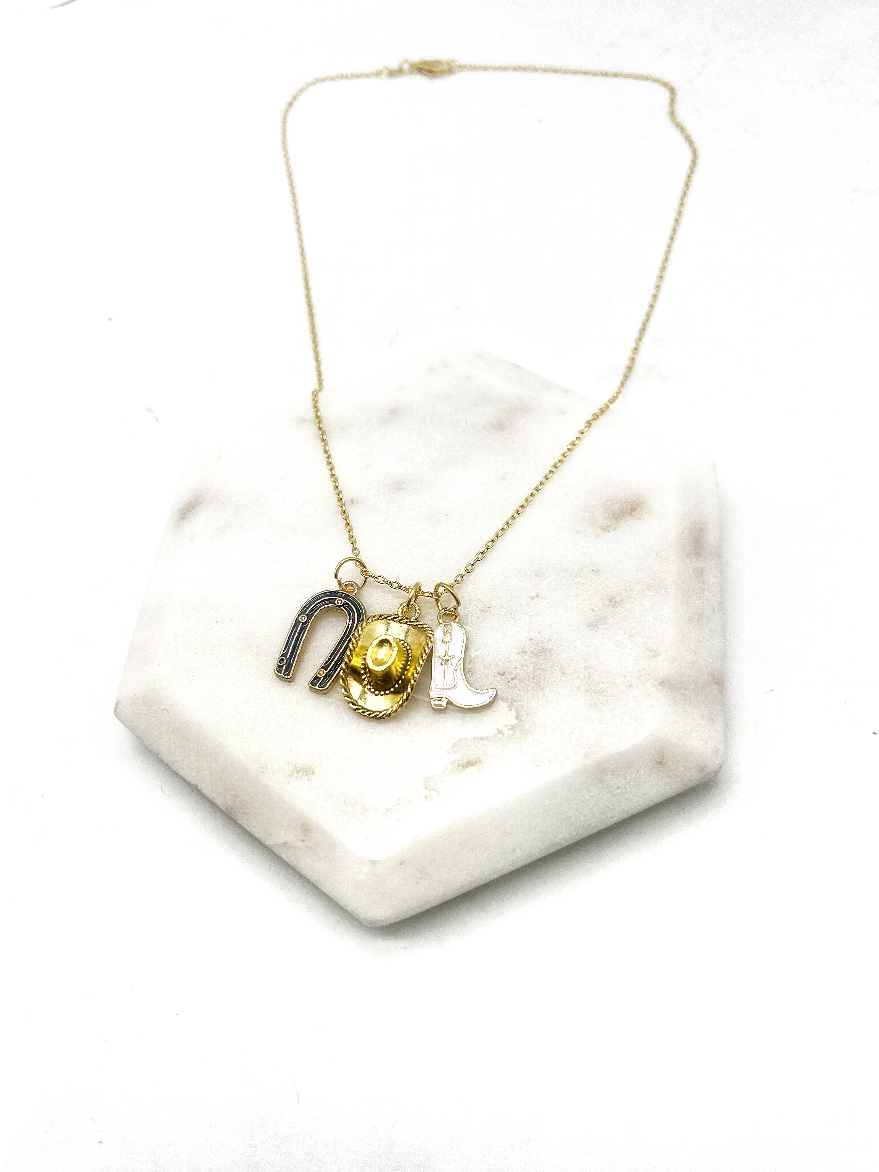 Baubles by B - Vente Colliers à pendentif - Collier à breloques Country Concert, chapeau de cowboy, bottes en fer à cheval8