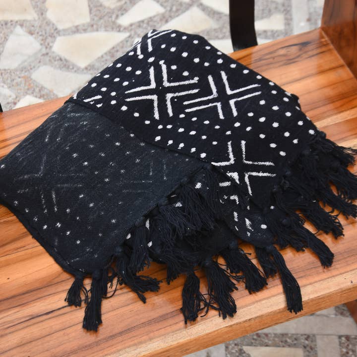 Fabdivine - Wholesale Throw Blanket - Modern Bohemian Natural Mud Cloth Throw Blanket6