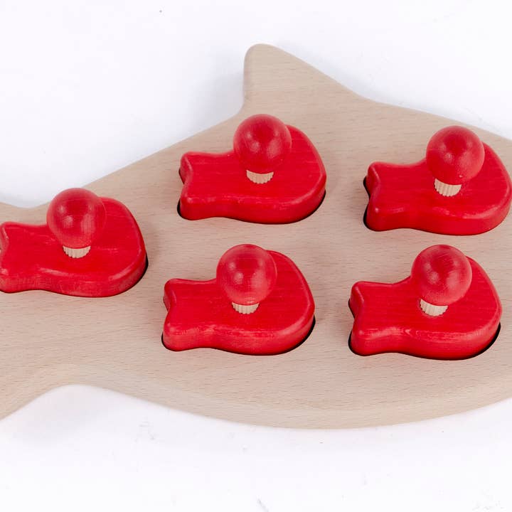 BAJO Shark sorter for wholesale by Little Poland Gallery