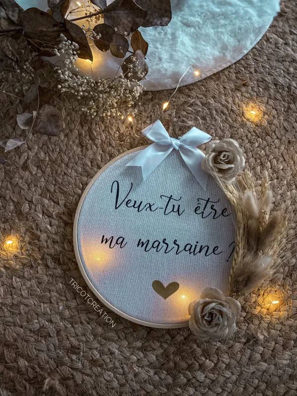 Tambourine vuoi essere il mio padrino? per la vendita all'ingrosso da parte di TricotCreation