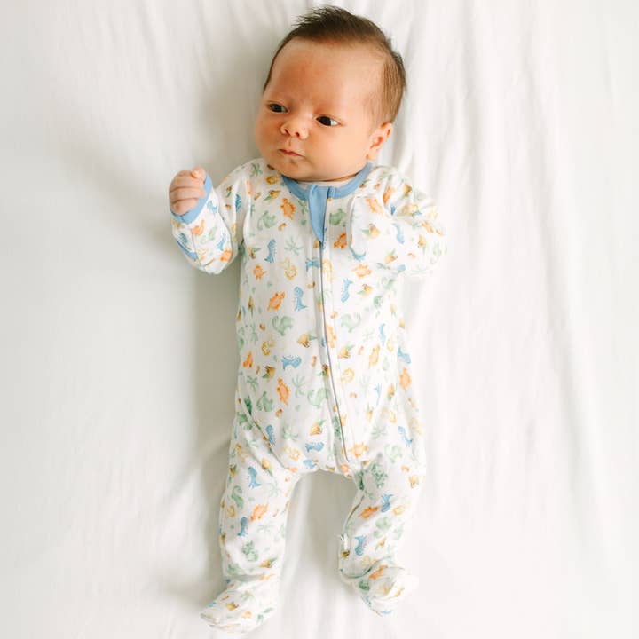 Dino - Babygrow com Fecho de Impressão de Dinossauros por atacado de Magnolia Baby
