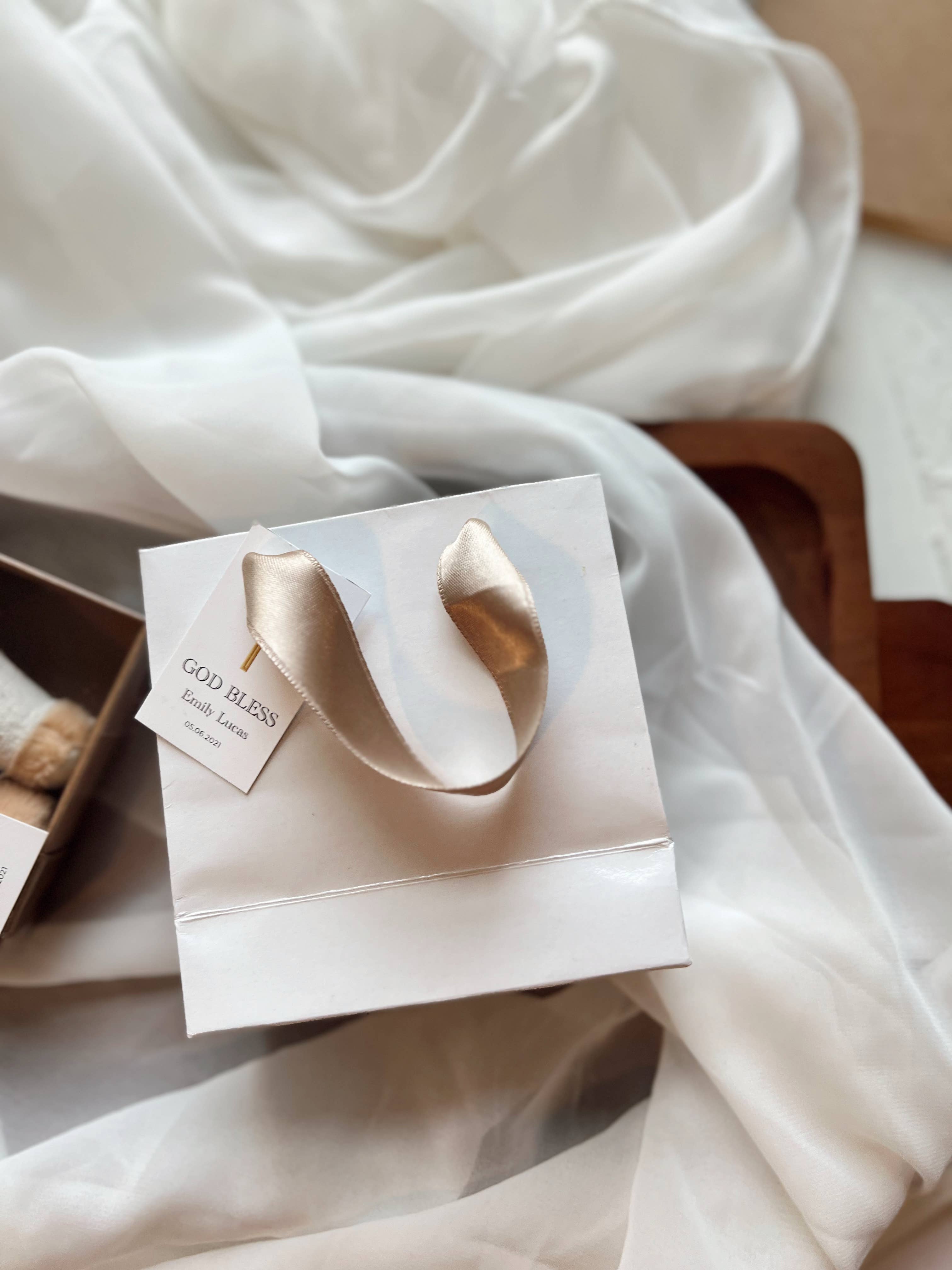 Uniq Favors – Engroshandel Nøglering - Dame – Teddy-nøglering som gave, babyshowergave med personlig navn - We Can Bearly9