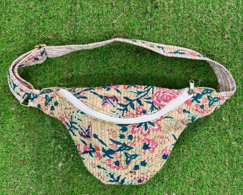 GYPSY STUDIO - Vendita all'ingrosso Marsupio - Donna - Borse in Cotone Kantha Trapuntato Boho Marsupio Avventura