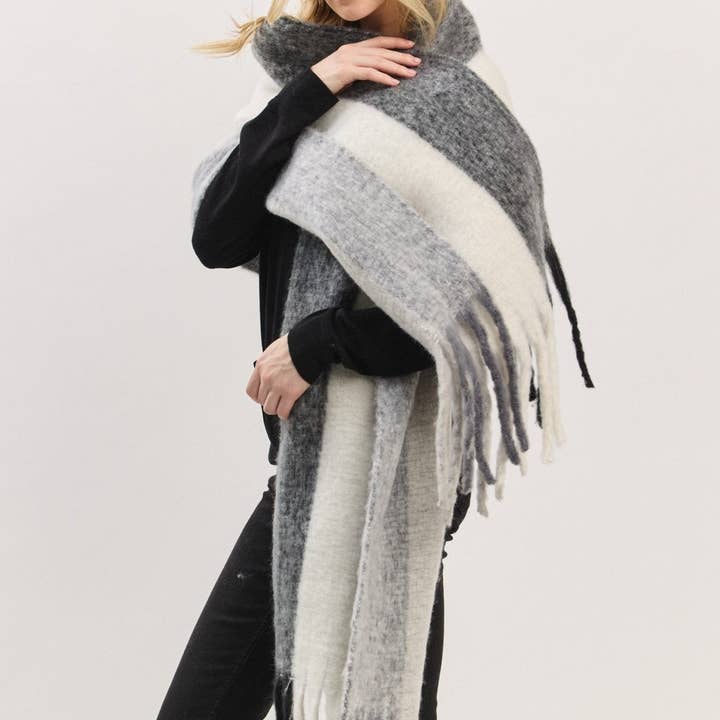 MiMi Wholesale - Wholesale Scarf - Women's - MS0452 Solid Brushed Fringe Scarf9