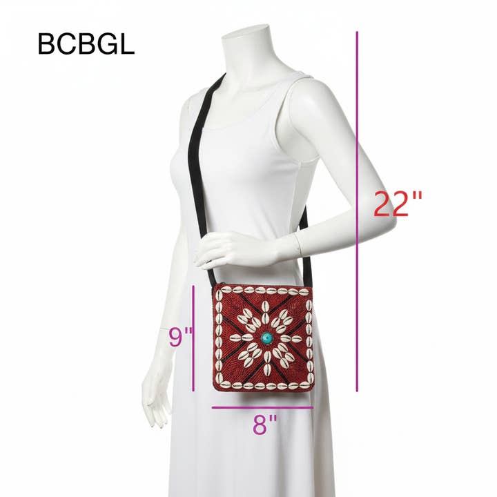 Borsa a tracolla artigianale con perline di cauri 8"x9" per la vendita all'ingrosso da parte di FOREIGN BAZAAR