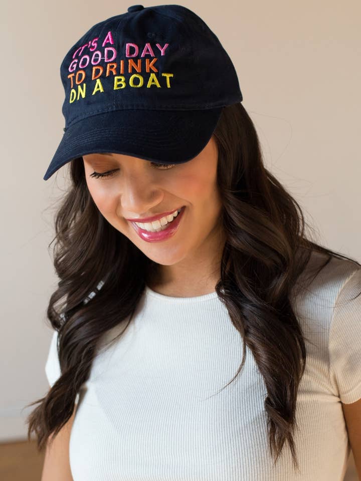 Gorra de béisbol Navy Drink On A Boat para venta al por mayor de Panache Apparel Co.
