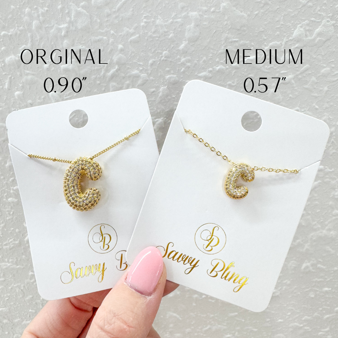 Savvy Bling – Engroshandel Halskæde med vedhæng – Medium Initial CZ Ballon Boble Halskæde 0,57”28