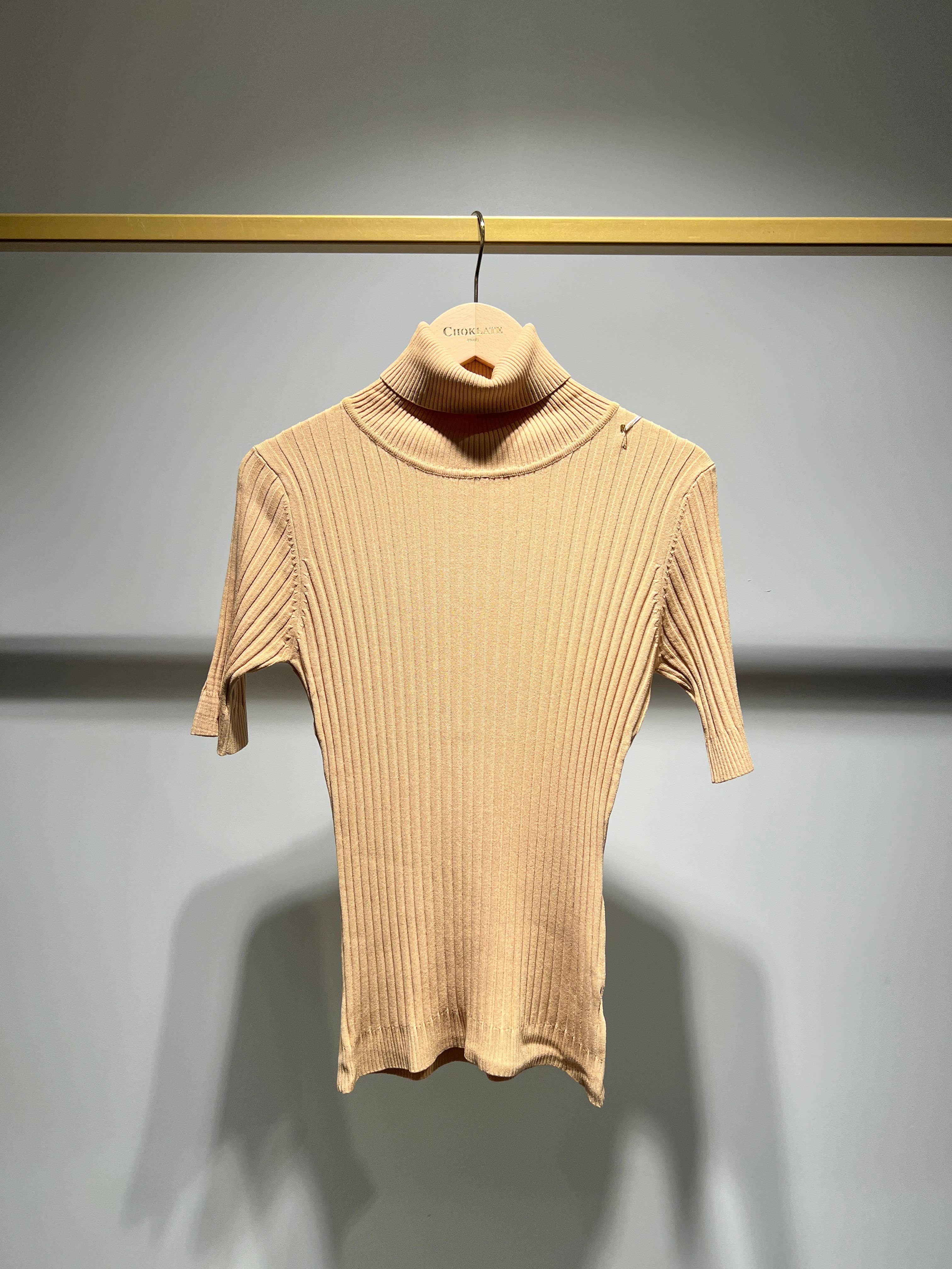 CHOKLATE PARIS – wholesale Stickad topp - Dam – Kortärmad polotröja i ribbstickning - 0512119