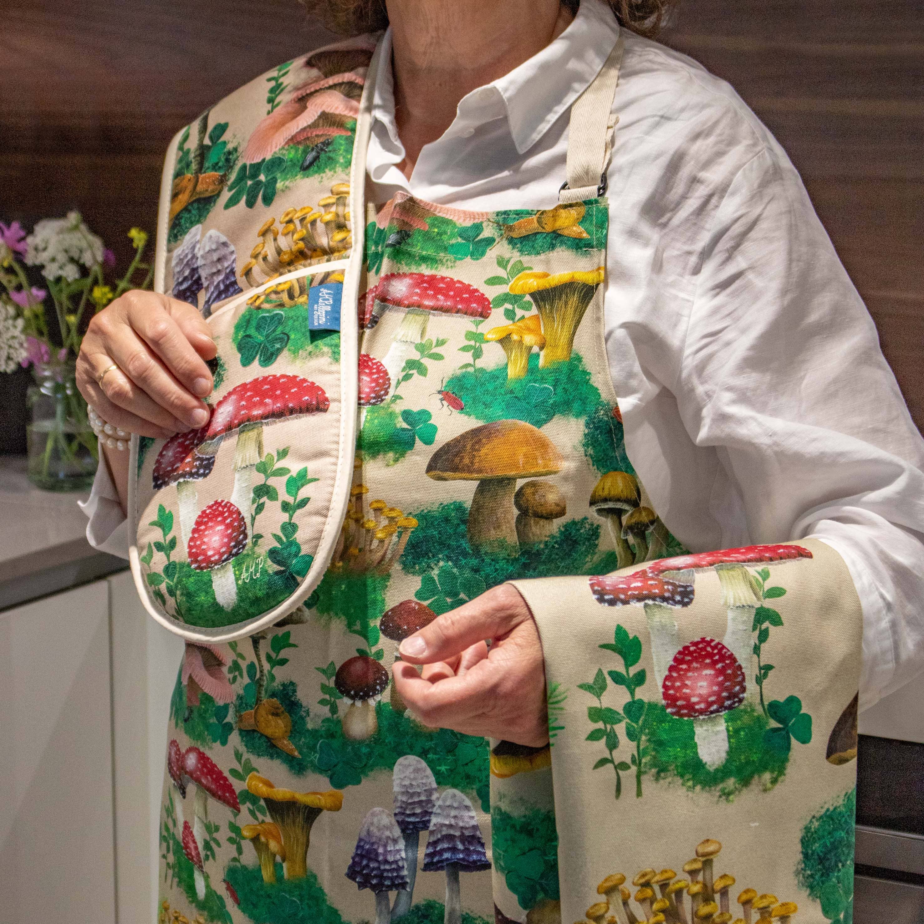 AMPellegrini Art & Design - Wholesale Tea Towel - Tea towel with woodland mushroom pattern / fungi tea towel3