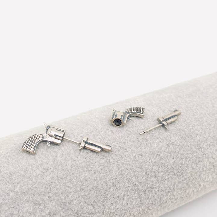 Mio Queena - Wholesale Stud/post earrings - 925 Sterling Silver Miniature Pistol Ear Studs - WJ1