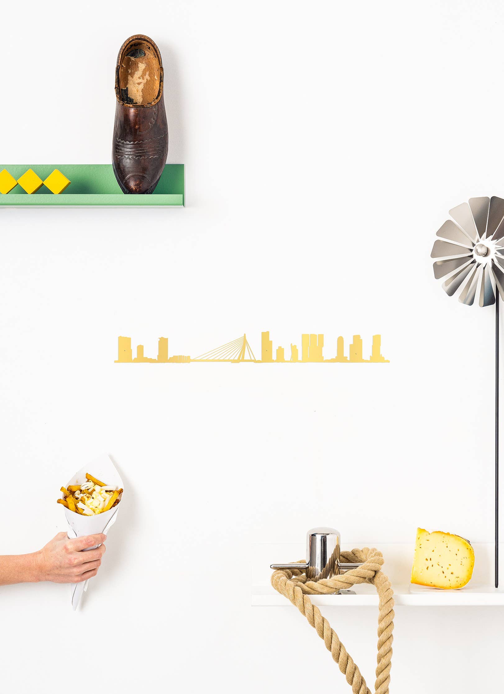 The Line – Großhandel 3D-Wandkunst – Wanddekor — Skyline von Rotterdam — Gold (50 cm)0