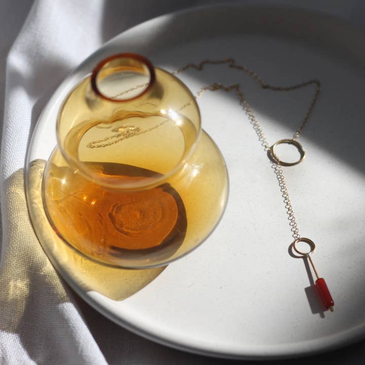 Collier Red Drop pour la vente par Vicente Atelier