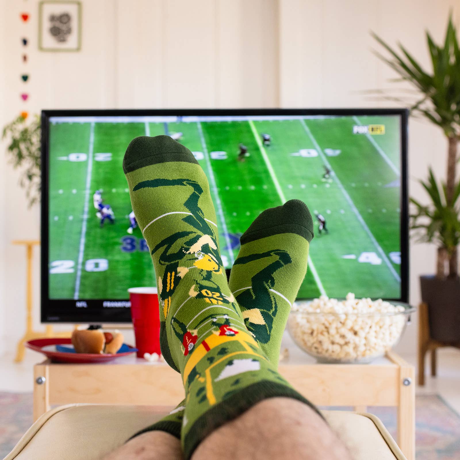 Lavley - Wholesale Socks - Unisex - Do Not Disturb, Football Is On Socks9