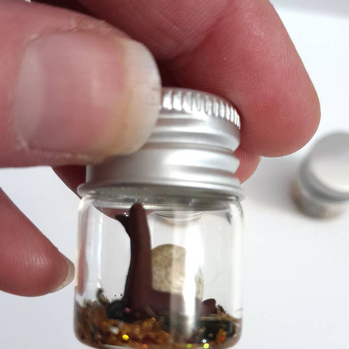 SUPERAWWWSOME - Wholesale Gag Gift/Novelty Gift - Snail Specimen Bottle, Dollhouse Miniature, nature gift jar6