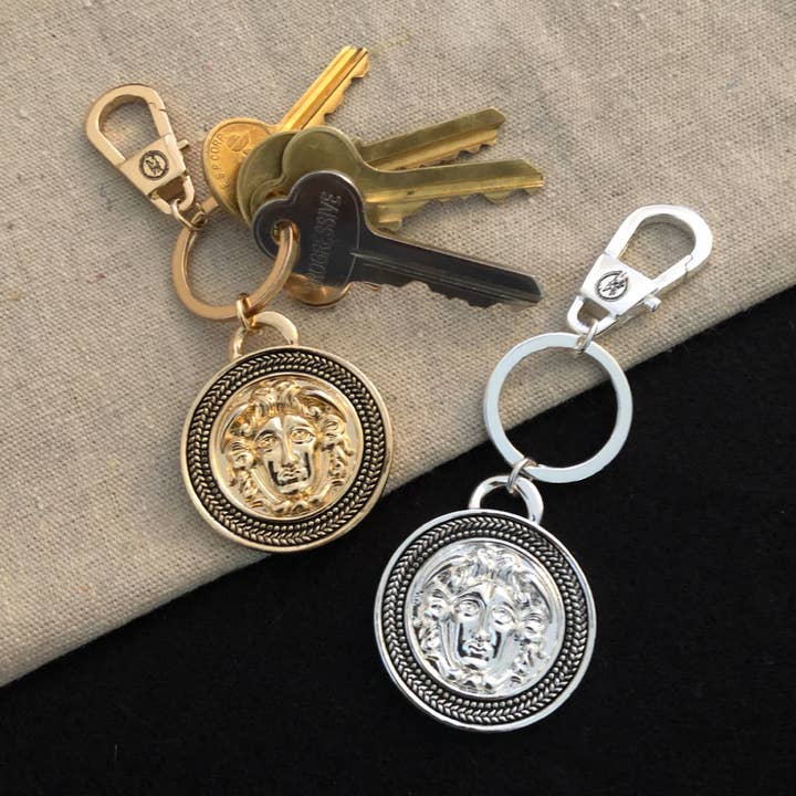 Porte-clés Medusa - Argent pour la vente par Memento Mori Designs NYC