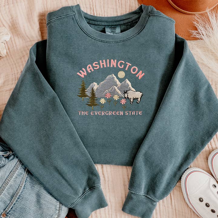 Plantiful Design Co - Wholesale Sweatshirt - Women's - Washington State Mount Rainier Embroidered Sweatshirt2