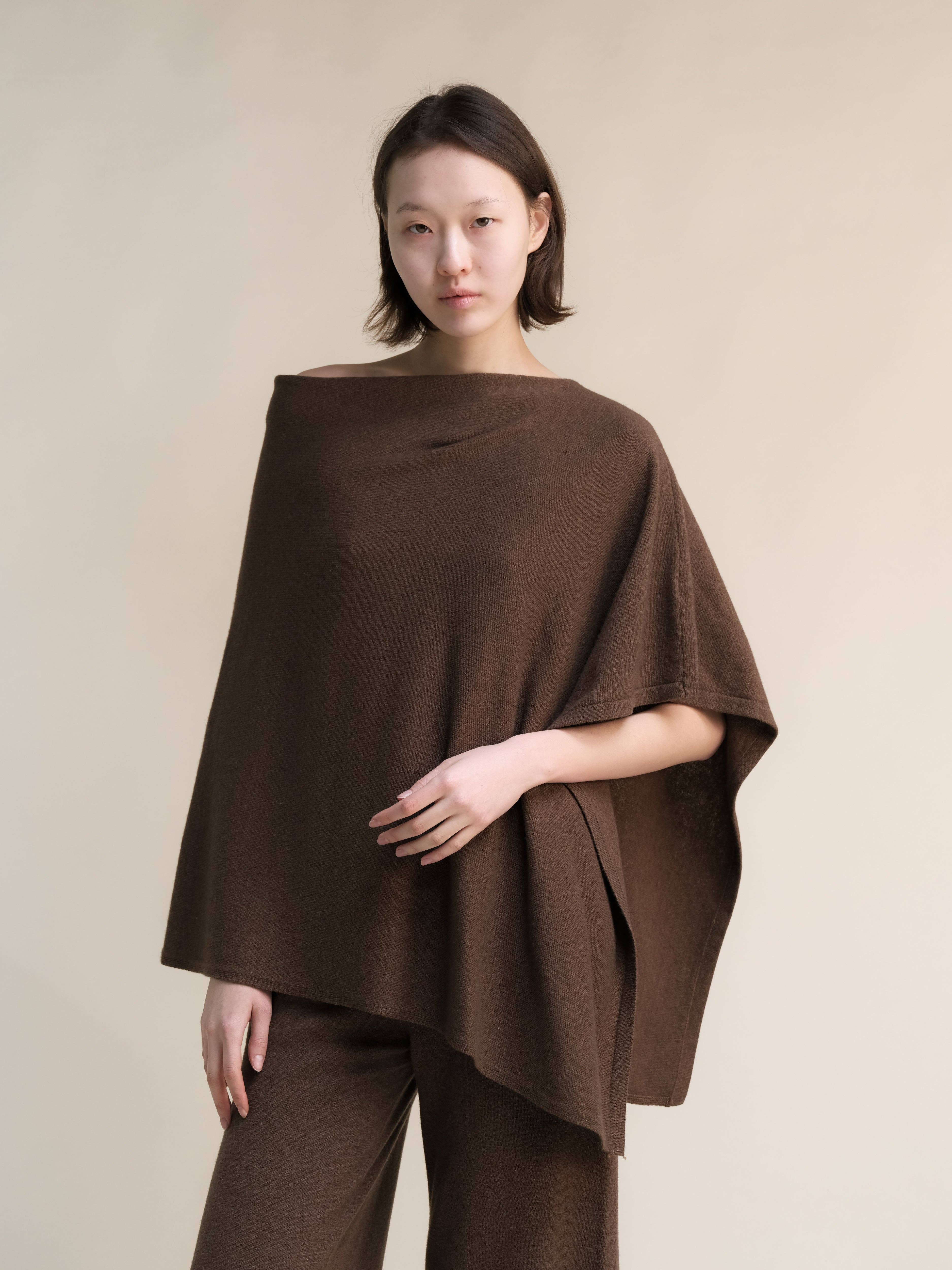 Lèmme - Wholesale Poncho - Women's - Cashmere Mix Asymmetric Poncho24
