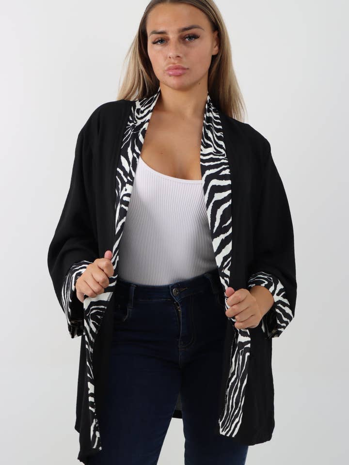 Miss Bold – Engroshandel Jakke - Dame – Italiensk 3/4 ærmet trykt panel åben frontjakke5