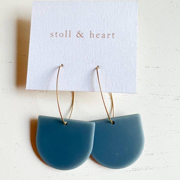 Stoll & Heart – wholesale Hängande örhängen – Moderna stål blå örhängen