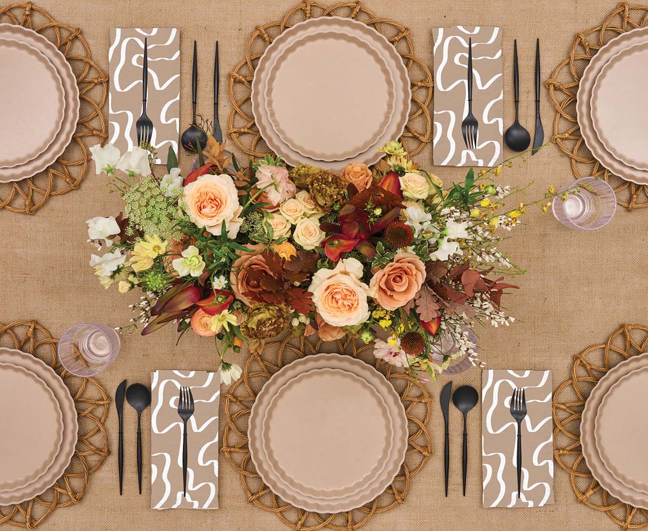 Sophistiplate - Wholesale Assorted cutlery set - All Black Bella Assorted Plastic Cutlery/24pc, Service for 88