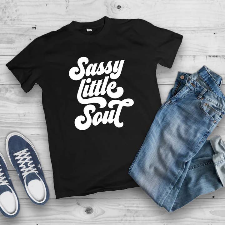 Camiseta Sassy Little Soul para venta al por mayor de Rosewater & Castiron Crafts