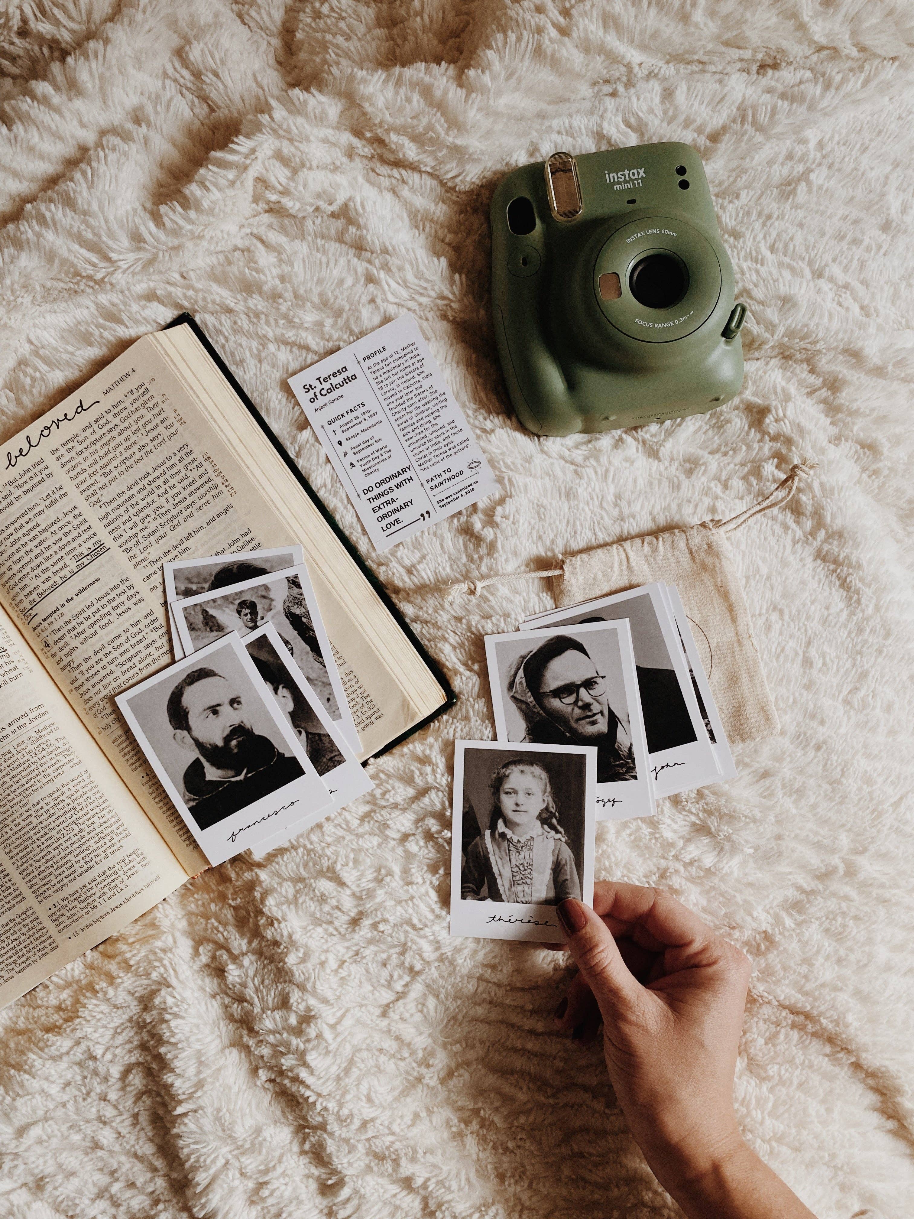 January Jane Shop - Wholesale Religious Card - Saint Polaroid Minis10