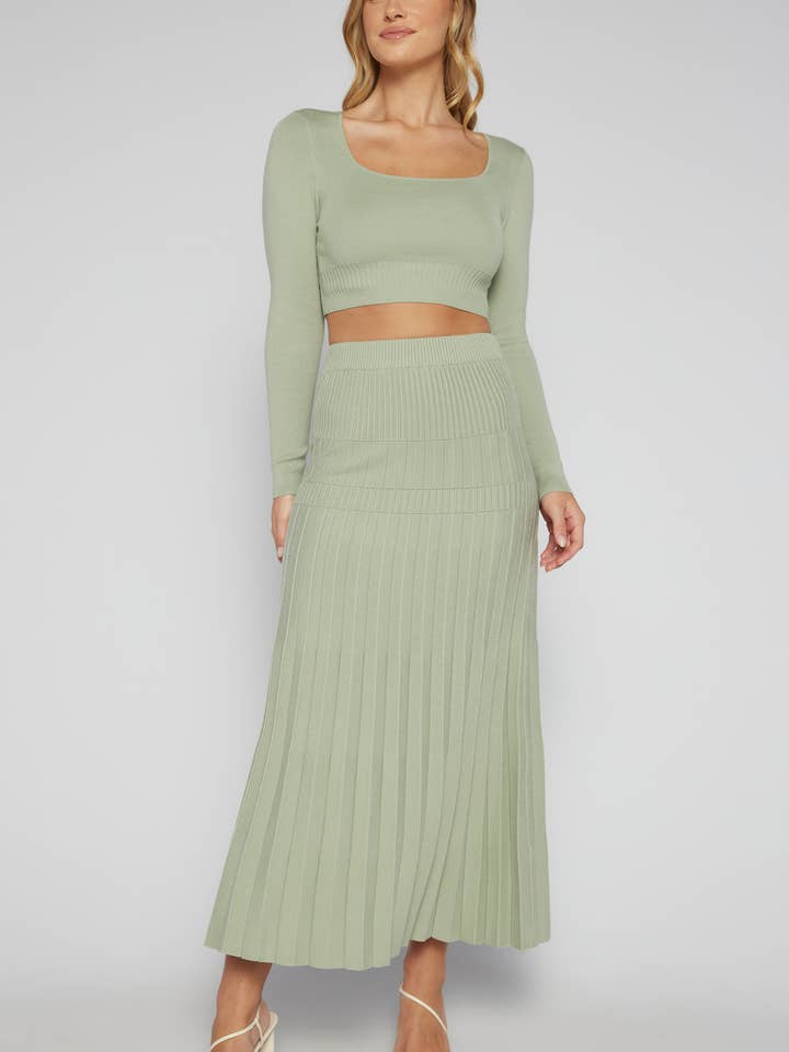 Set in maglia con top e maxi gonna plissettata per la vendita all'ingrosso da parte di Style State Wholesale