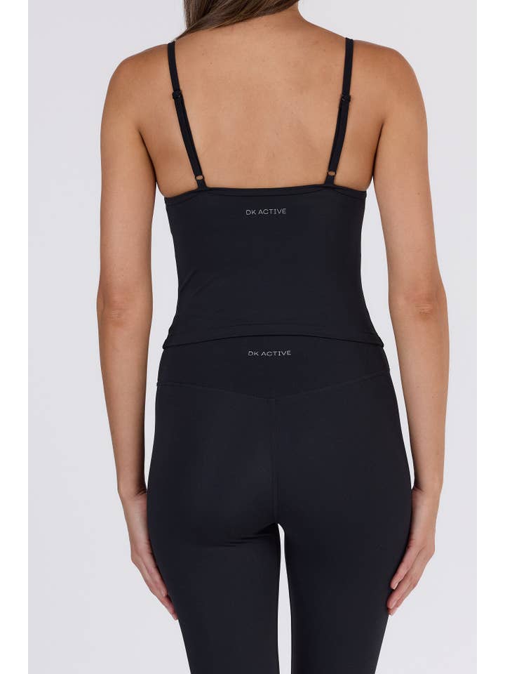 Preto Conforto Essencial | Frankie Tank Preto para venda a revendedores na Faire1