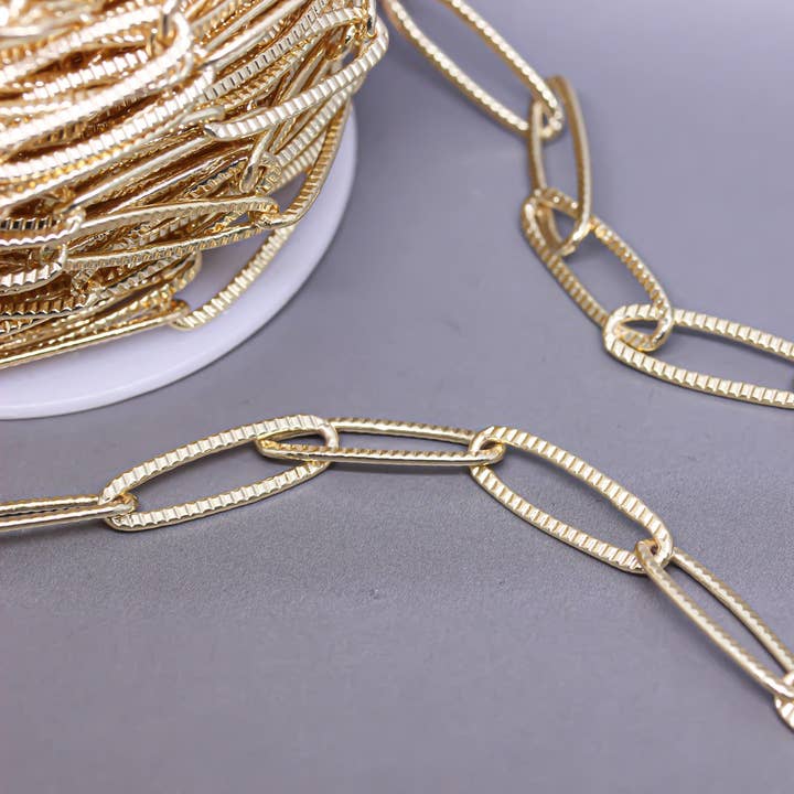 Jewel Pledge - Wholesale Link & Chain Necklace - Gold Textured Paper Clip and Oval Link Chain,CHG0390