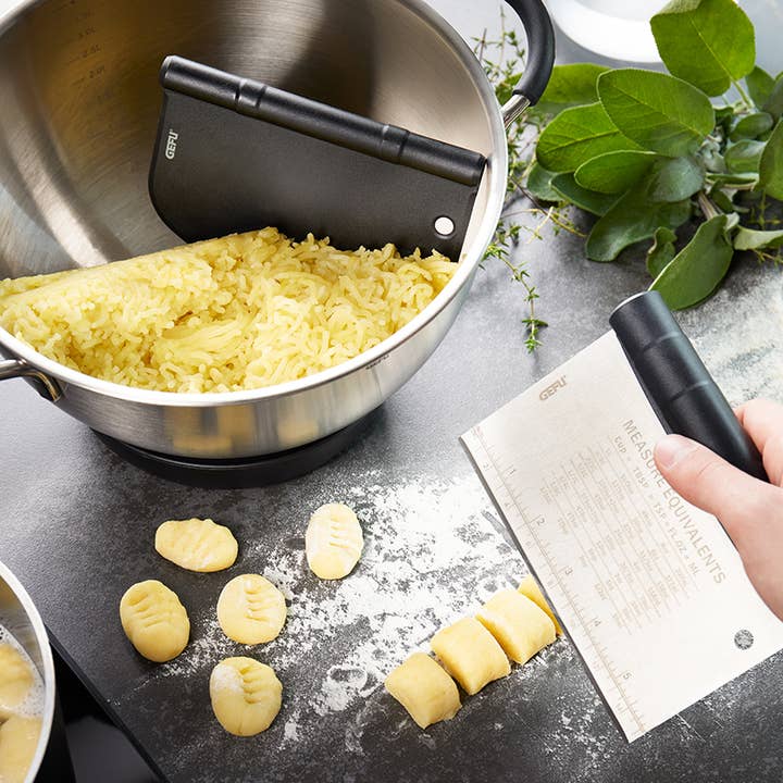 Gefu GmbH - Wholesale Kitchen Tool/Gadget - Dough scraper DUTTO, 2-part1