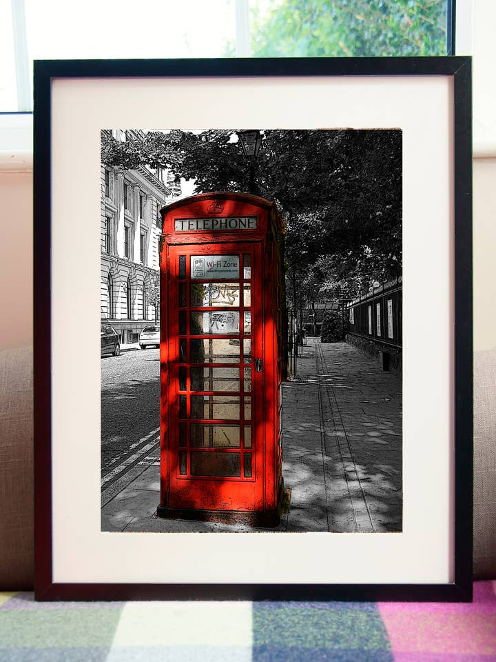 Stampa artistica della classica cabina telefonica britannica per la vendita all'ingrosso da parte di Barmy Brummie