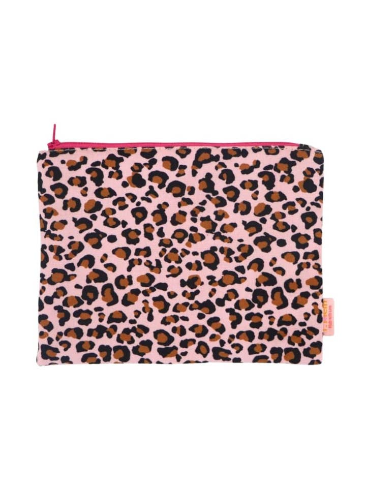 Small cosmetic bag / knick-knack pouch in leopard design for wholesale by T.Tolein