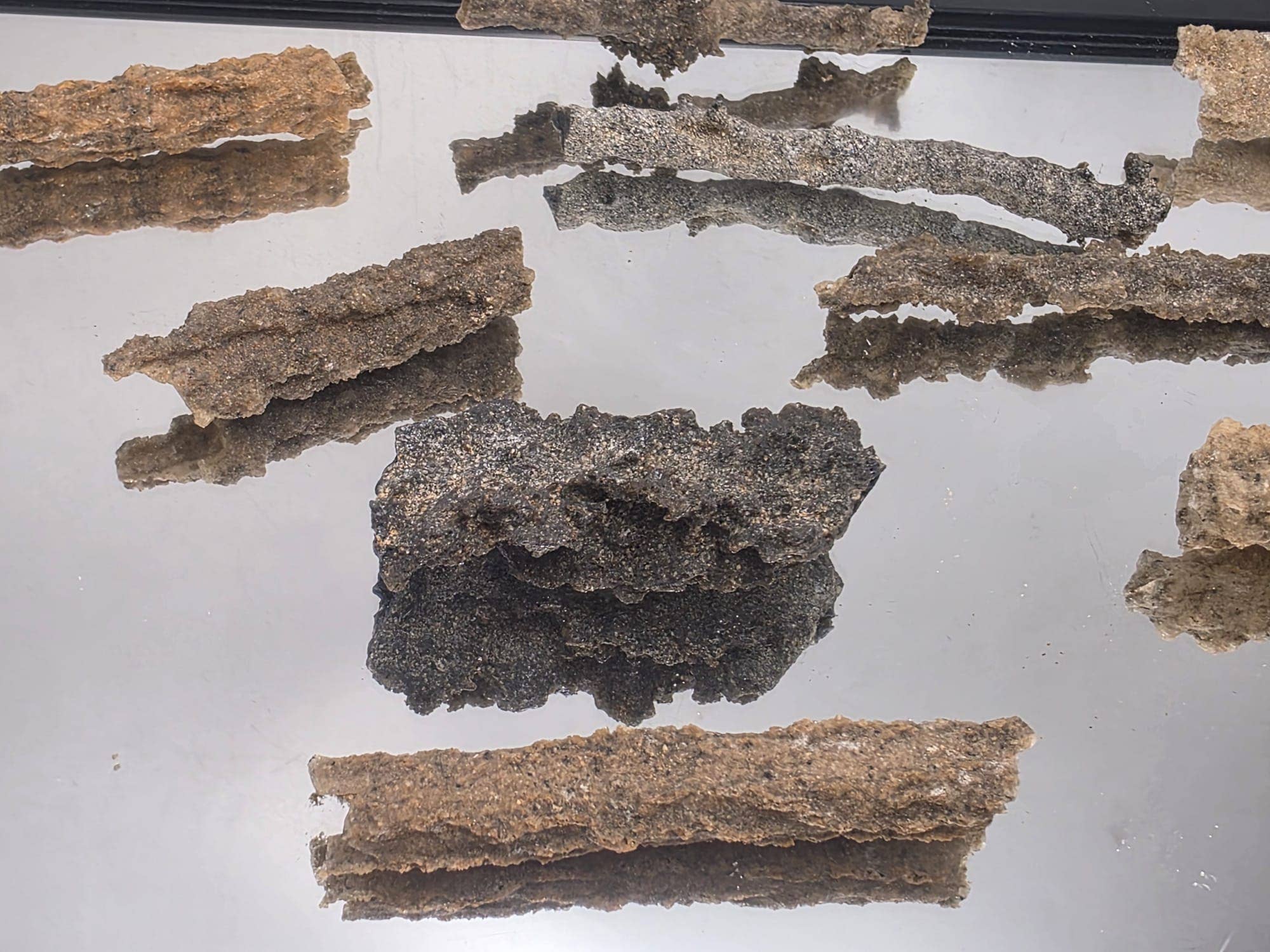 Distinction Crystals – wholesale Spiritual stone/crystal – Fulgurite Crystal Specimens- Lightning Stone (B2)3