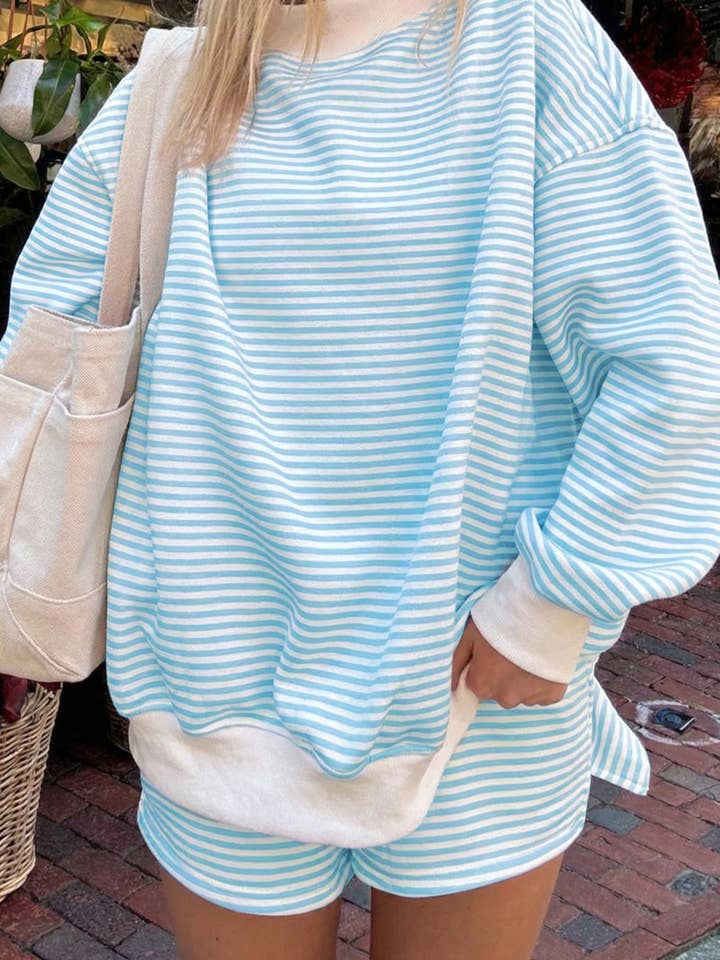 Ensemble de sweat-shirt à col montant oversize à rayures 66 et short (S-XL) pour la vente par 66DISCO