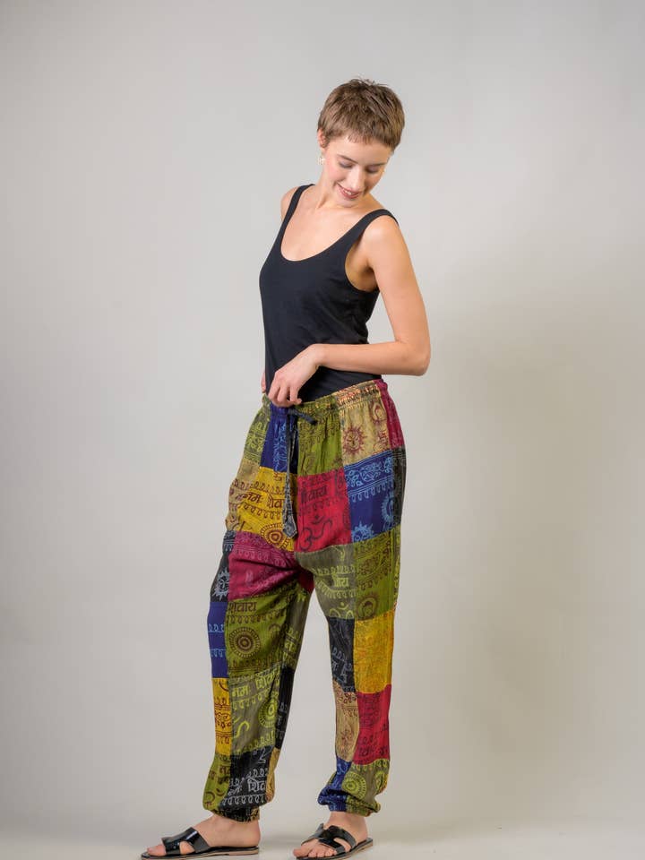 Pantalones con parche estampado de pie de Rhea Om para venta al por mayor de Rhea