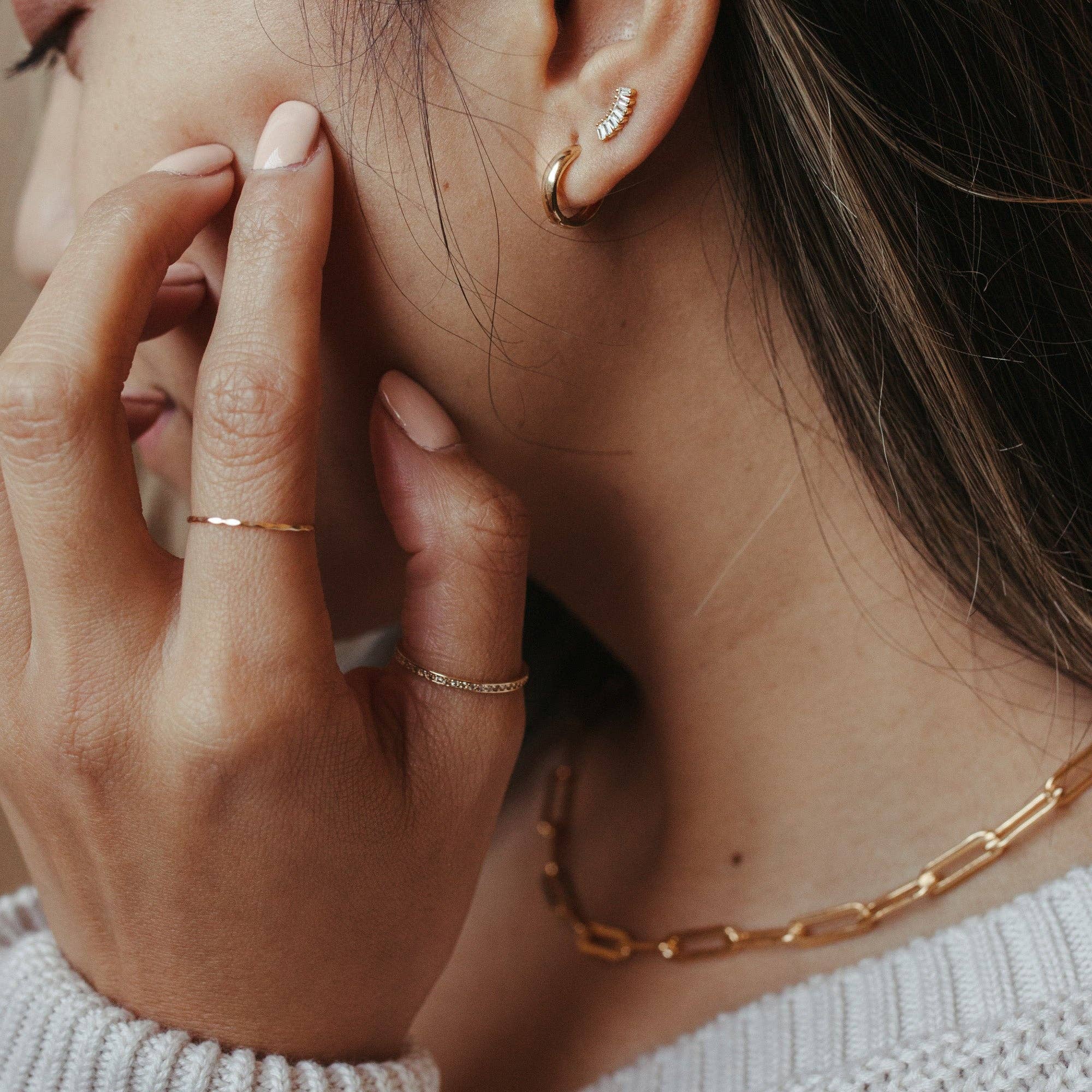 Ofina Jewelry - Vente Petits anneaux - Petits câlins audacieux en or massif1