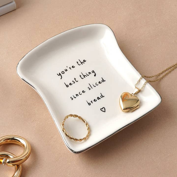 CGB Giftware – wholesale Smyckesfat – Keramiskt ringfat med texten ’You’re The Best Thing Since Sliced Bread’0