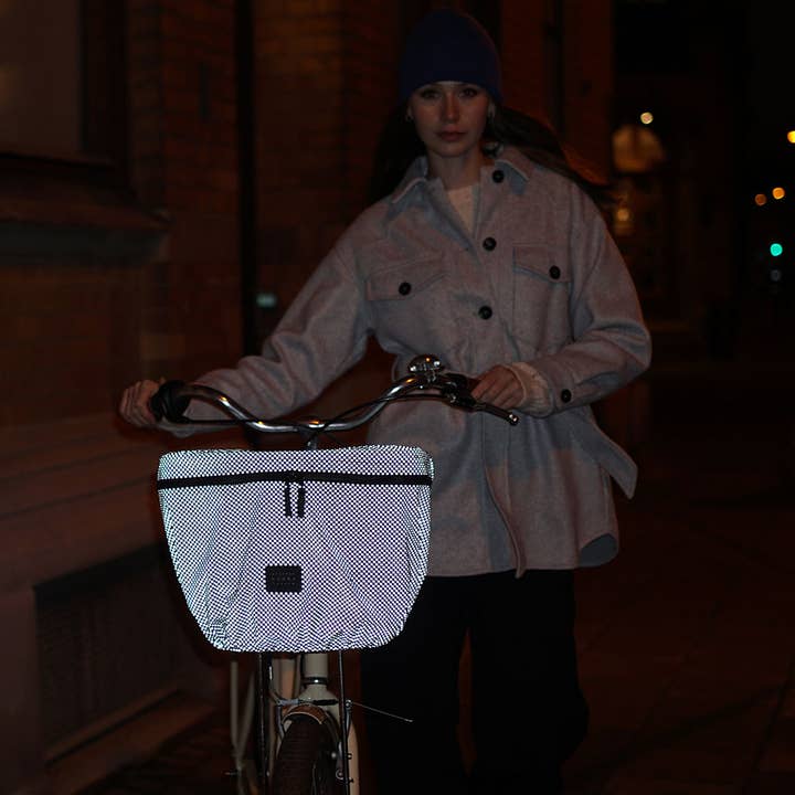 Weather Goods Sweden - Wholesale Biking Accessories - Luna Reflective & Waterproof Bike Basket Cover Front Dot