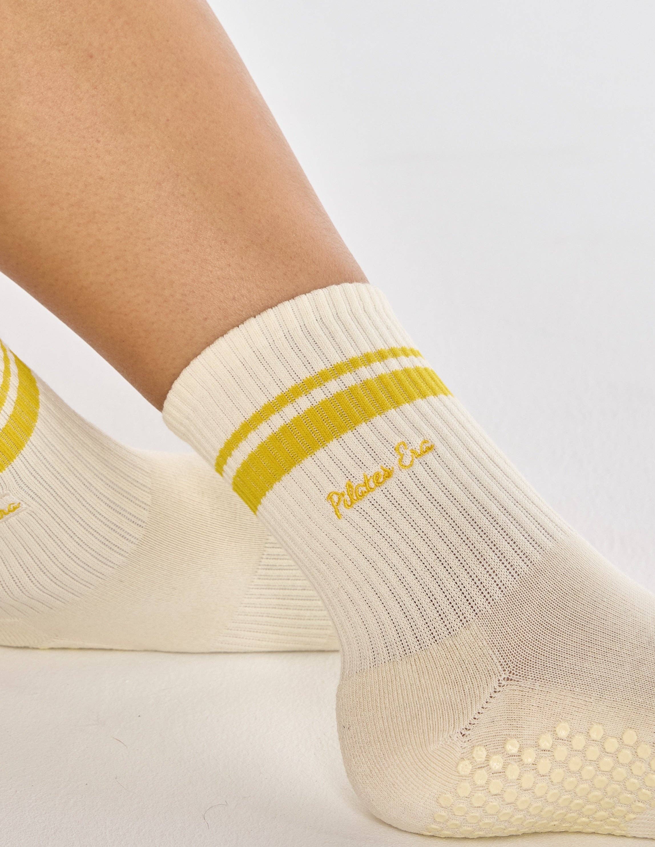 LUCKY HONEY - Wholesale Socks - Women's - The Pilates Era Grip Sock0