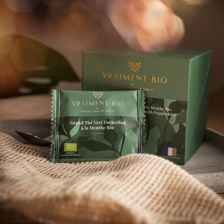 VIRKELIG ØKOLOGISK TERNING BOKS DARJEELING GRØN TE MED ØKOLOGISK MYNTE for engroshandel hos Pascal Hamour