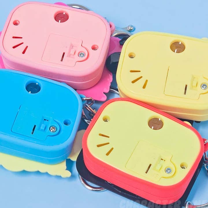 K-Wonderland - Wholesale Keychain - Unisex - Peanuts Snoopy Camera shape Projector film Key Chain6